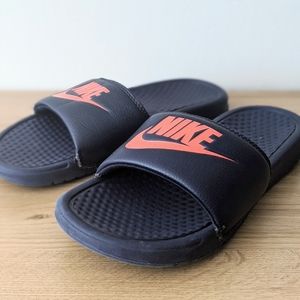 navy nike sandals